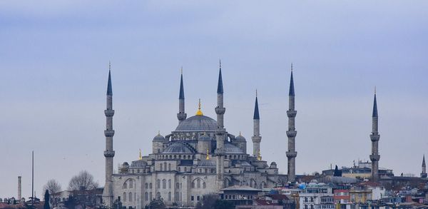 Delhi to Istanbul round-trip for ₹23999 ($347)